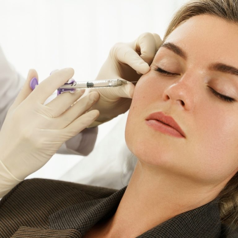 If you’re considering entering the aesthetics field or expanding your skill set, you may be wondering: How much does a basic Botox training course cost in Northern Virginia? 